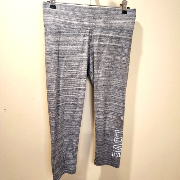 Victoria's Secret gray capri leggings size M - Picture 1 of 9